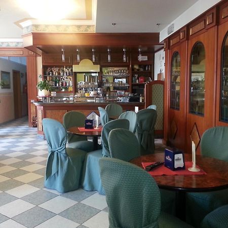 Garda Sol Spa Hotel & Appartamenti Тосколано-Мадерно Экстерьер фото