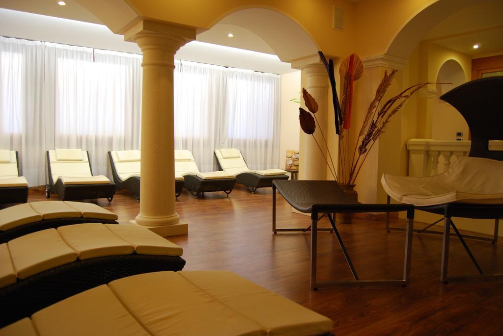 Garda Sol Spa Hotel & Appartamenti Тосколано-Мадерно Экстерьер фото